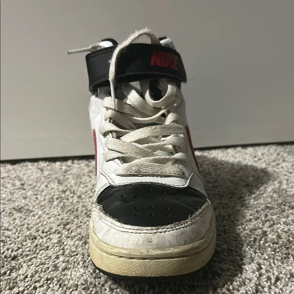 Nike High-Tops - Picture 4 of 5